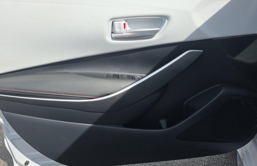 Used 2025 Toyota Corolla SE FWD image 10
