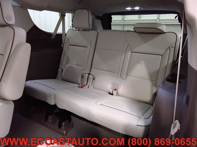 Used 2023 GMC Yukon XL Denali AWD/4WD image 14