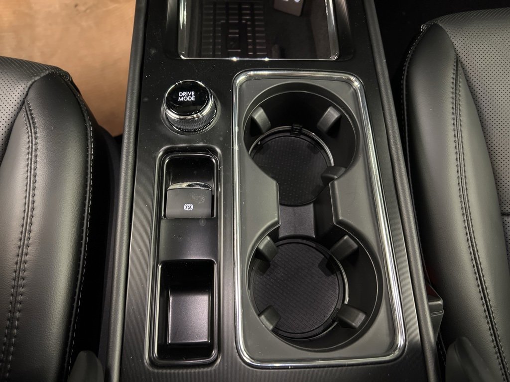 Used 2026 Lincoln Corsair Premiere image 15