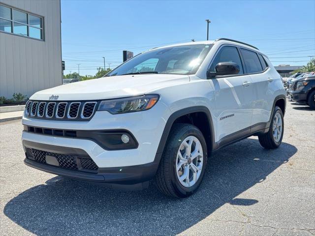 Certified 2026 Jeep Compass Latitude AWD/4WD image 7