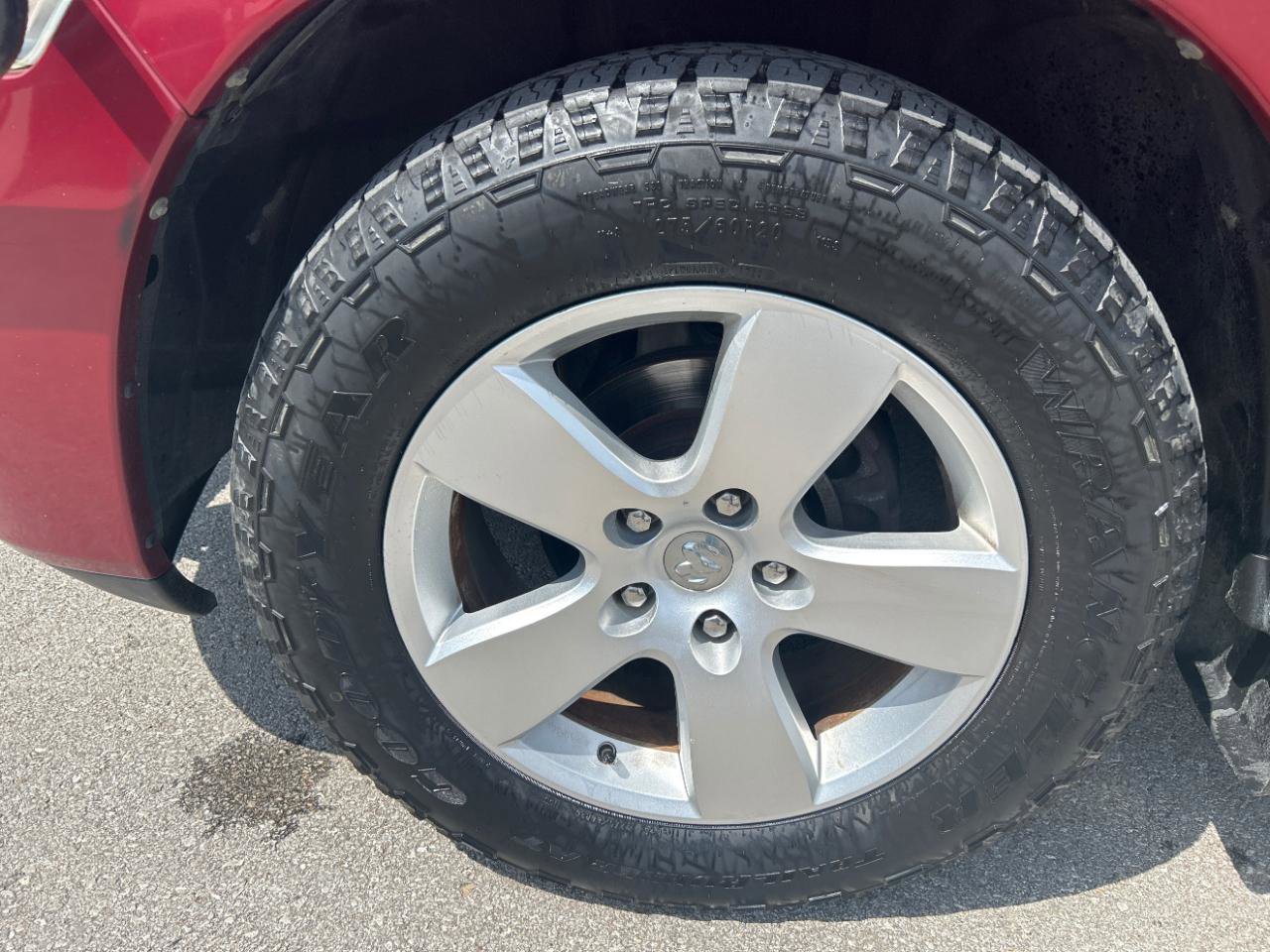 Used 2012 RAM 1500 Express AWD/4WD image 11