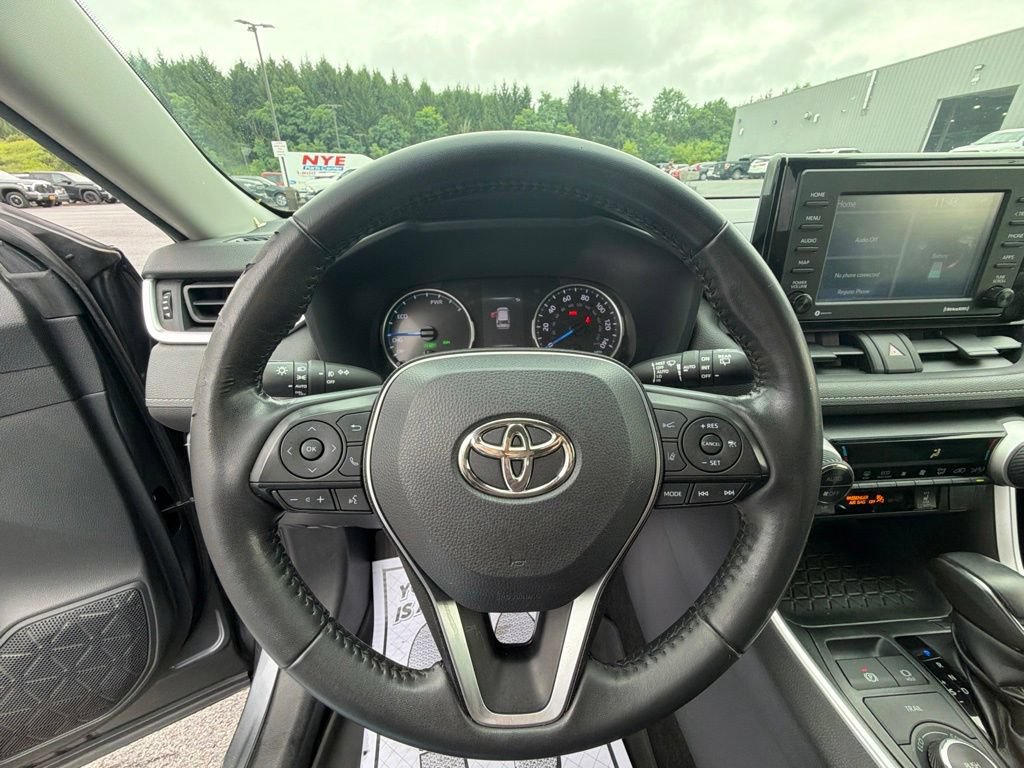 Used 2021 Toyota RAV4 XLE w/ XLE Grade Weather Package AWD/4WD image 29