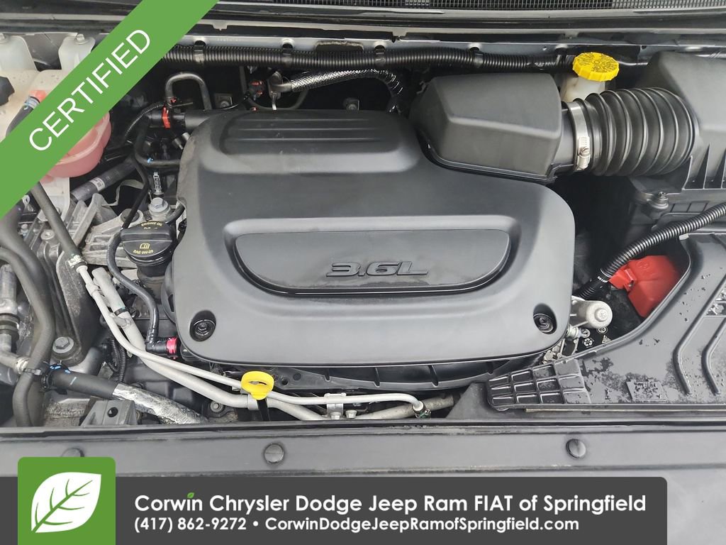 Certified 2023 Chrysler Pacifica Touring-L image 35