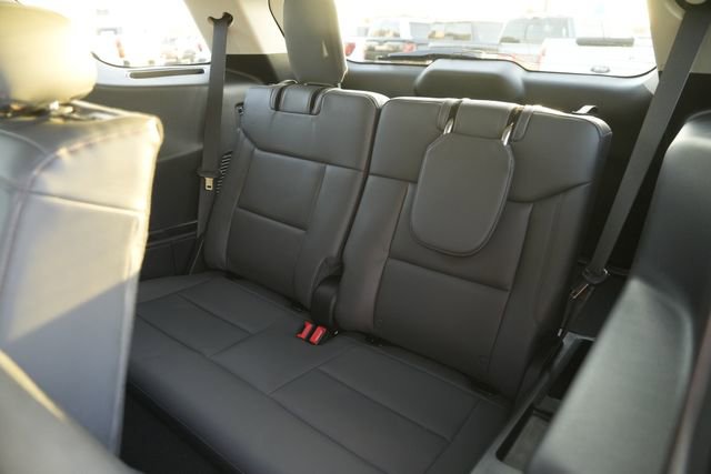 Used 2025 Ford Explorer Active w/ Active Comfort Package image 14