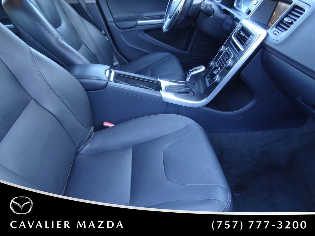 Used 2015 Volvo V60 T5 Premier image 18