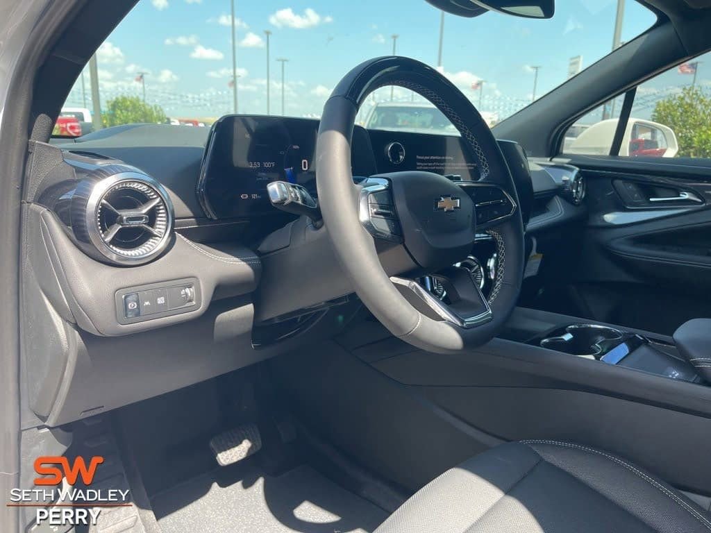 New 2025 Chevrolet Blazer EV LT AWD/4WD image 24