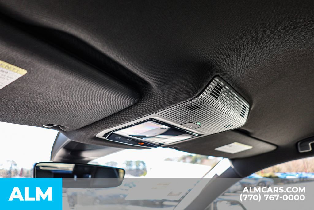 Used 2025 Volkswagen Atlas Cross Sport SE image 58