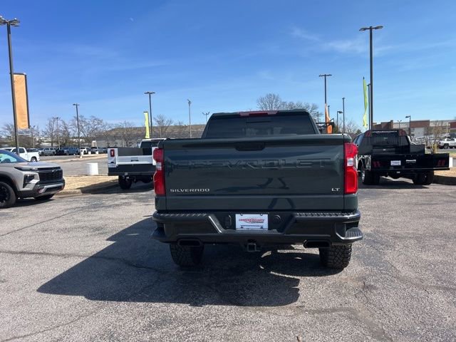 Used 2025 Chevrolet Silverado 1500 LT Trail Boss w/ Convenience Package II image 4