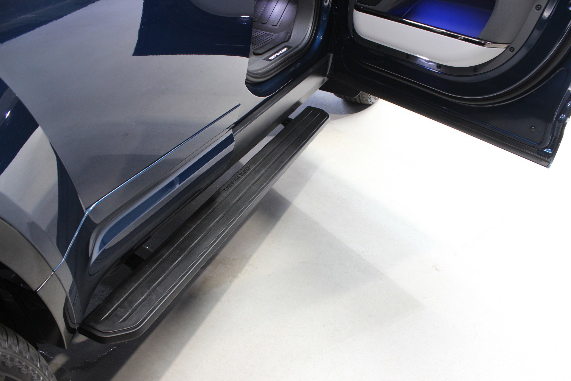 Used 2026 Land Rover Defender 110 image 26