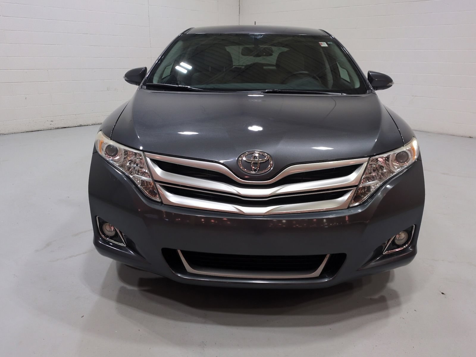 Used 2015 Toyota Venza LE FWD image 8