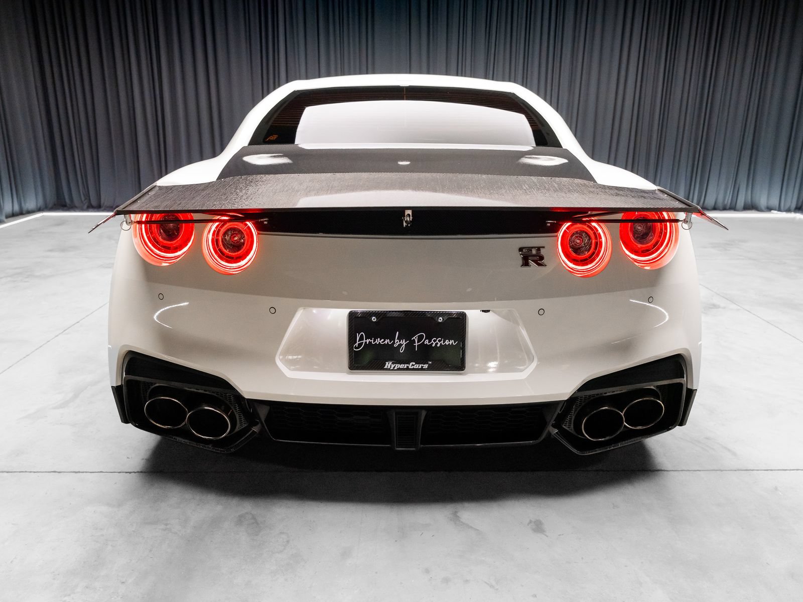 Used 2024 Nissan GT-R Premium w/ Premium Interior Package AWD/4WD image 18