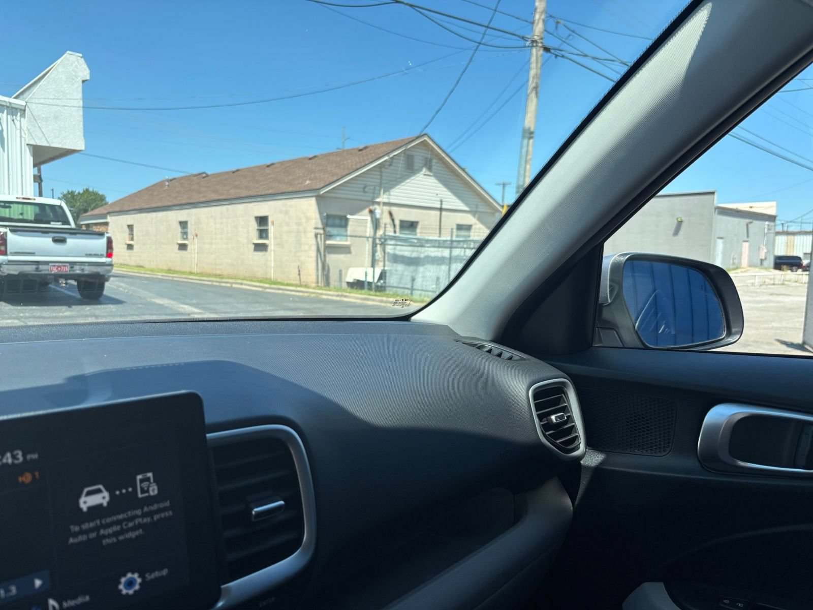 Used 2026 Hyundai Venue SEL FWD image 35