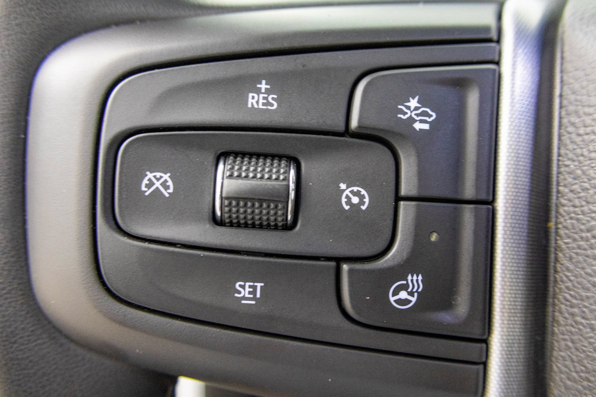 Used 2024 GMC Yukon XL SLT w/ SLT Luxury Package AWD/4WD image 36
