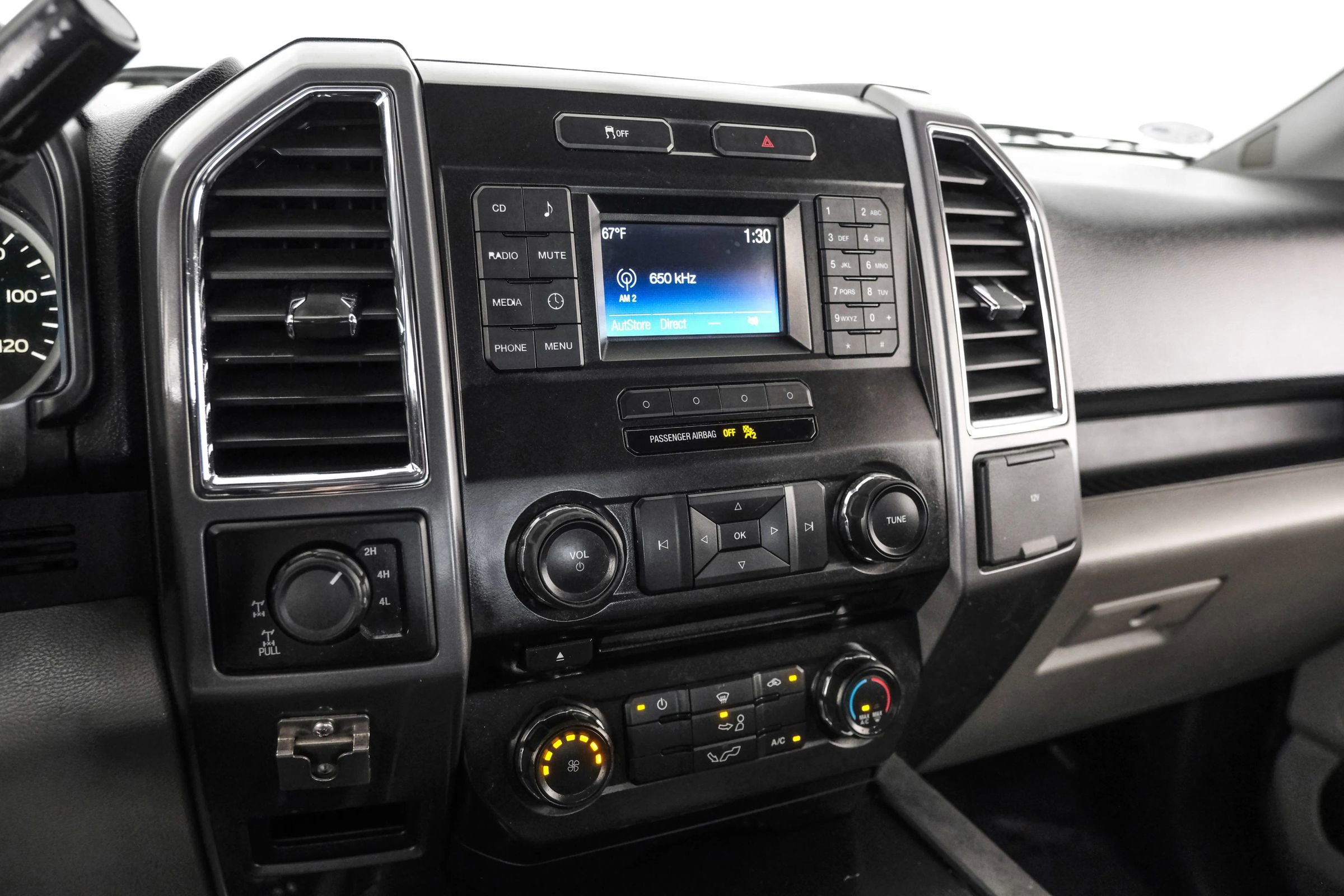 Used 2015 Ford F150 XLT image 16