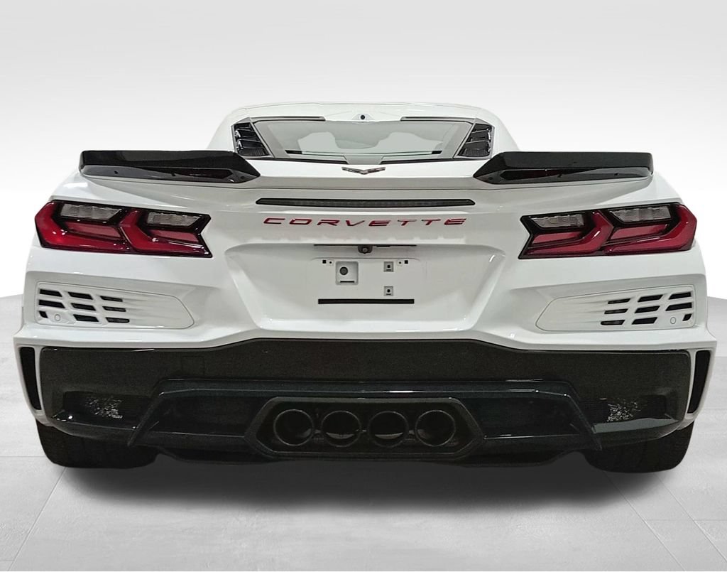 Used 2025 Chevrolet Corvette Z06 RWD image 5