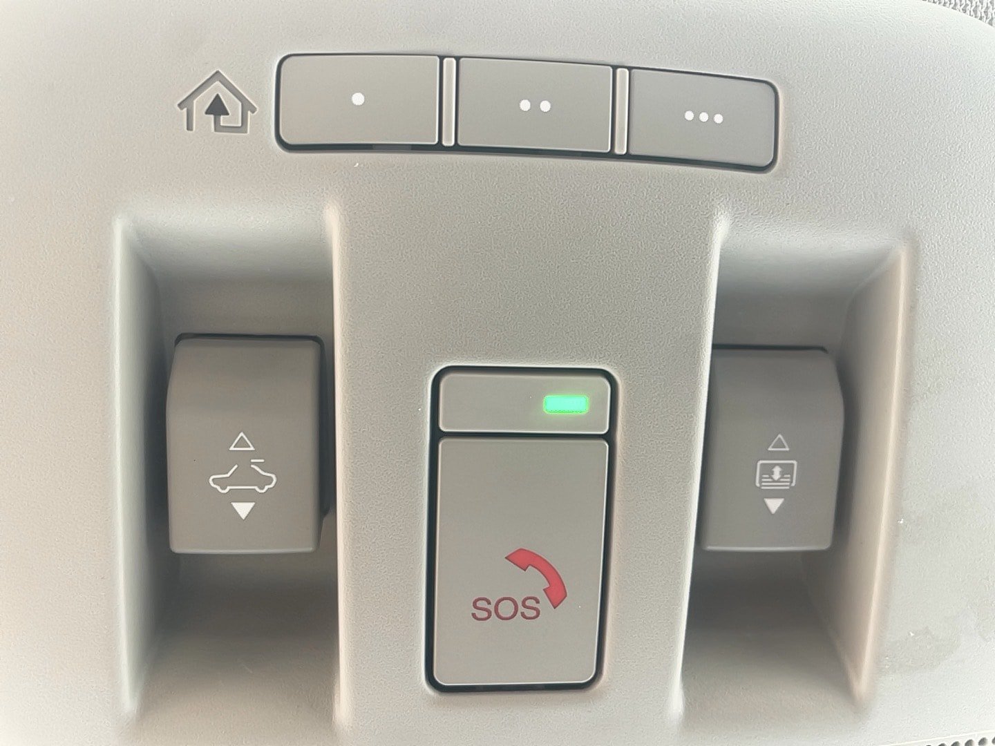 Used 2024 Nissan Ariya AWD image 26
