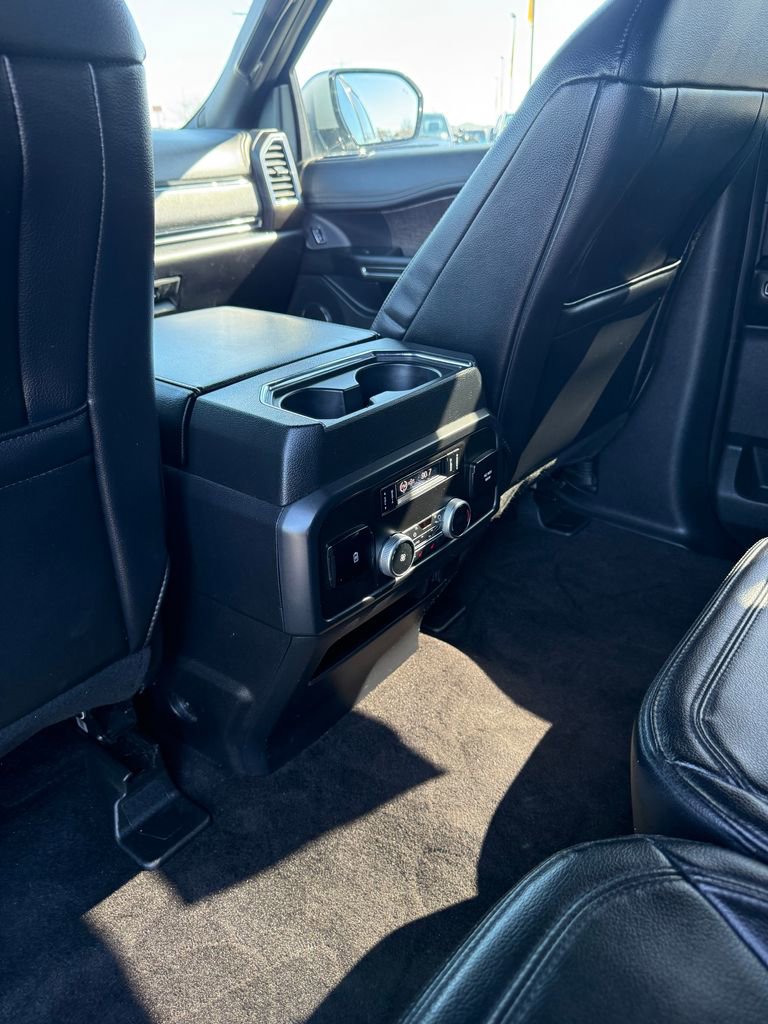 Used 2021 Ford Expedition Max Limited image 18