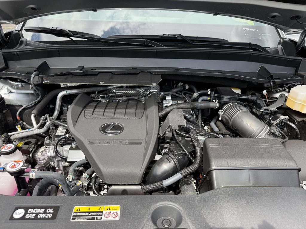 Used 2026 Lexus TX 500h AWD w/ Technology Package image 28