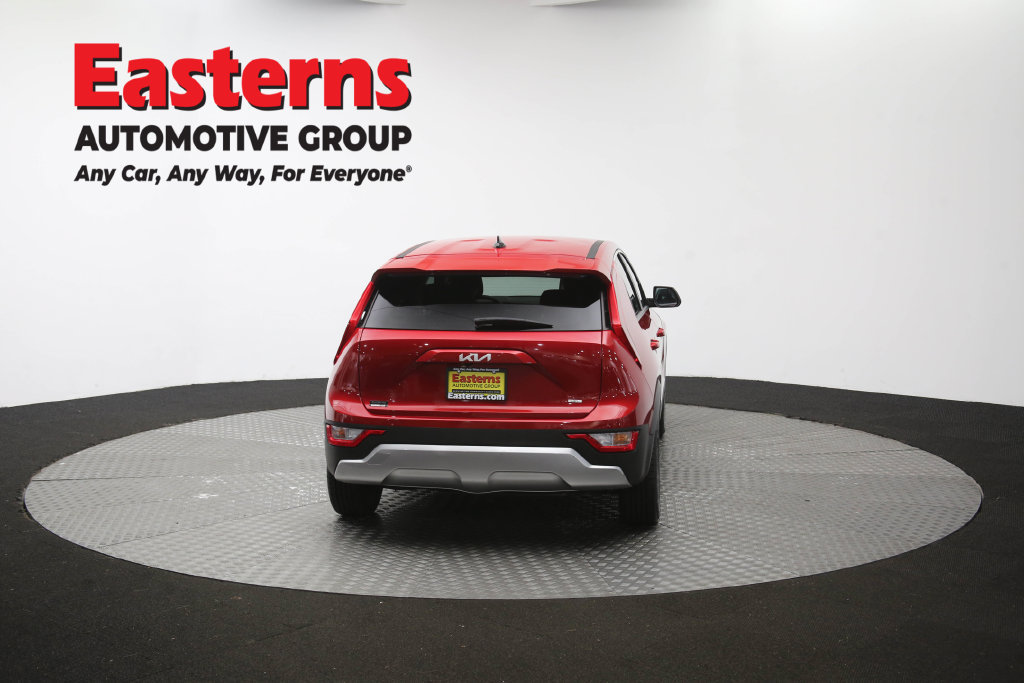 Used 2025 Kia Niro LX FWD image 37