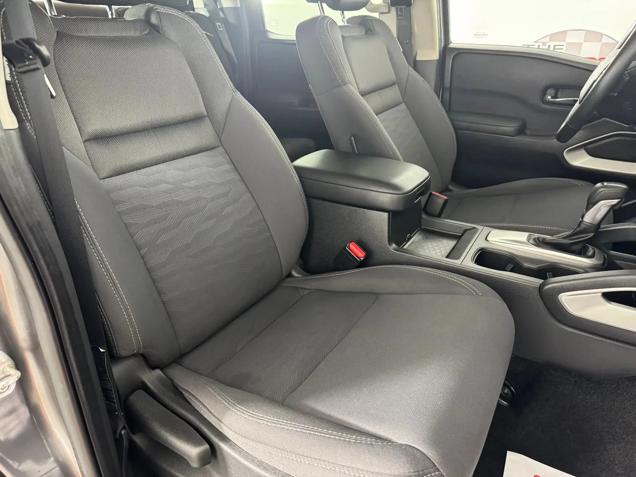 Used 2022 Nissan Frontier SV w/ Technology Package AWD/4WD image 33