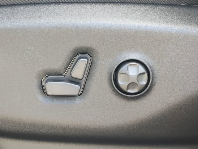 New 2026 Chrysler Voyager LX FWD image 23