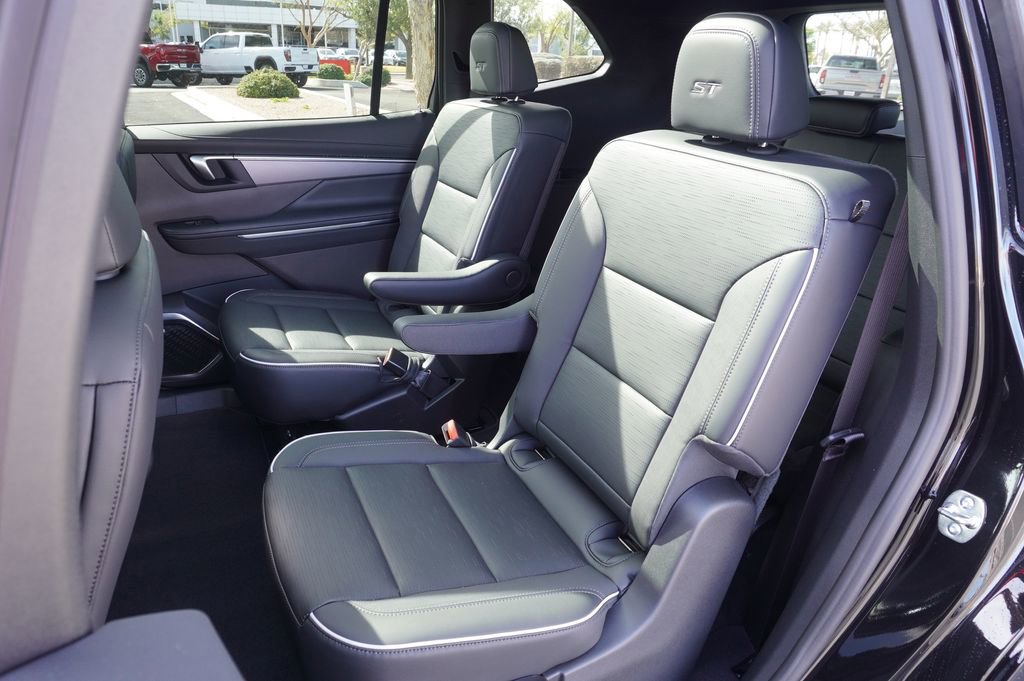 New 2026 Buick Enclave Sport Touring w/ Power Package image 9