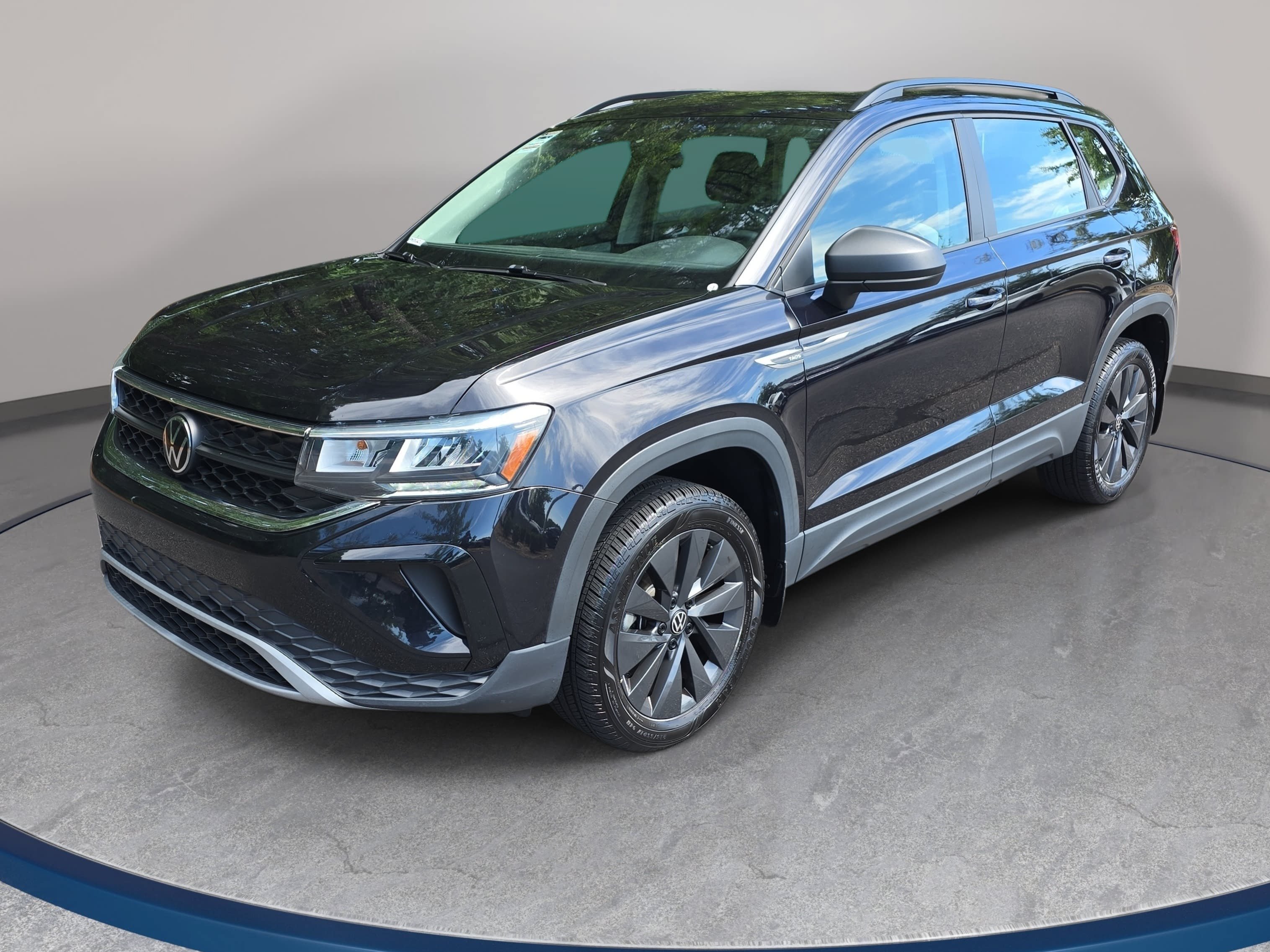 Used 2023 Volkswagen Taos S FWD image 1
