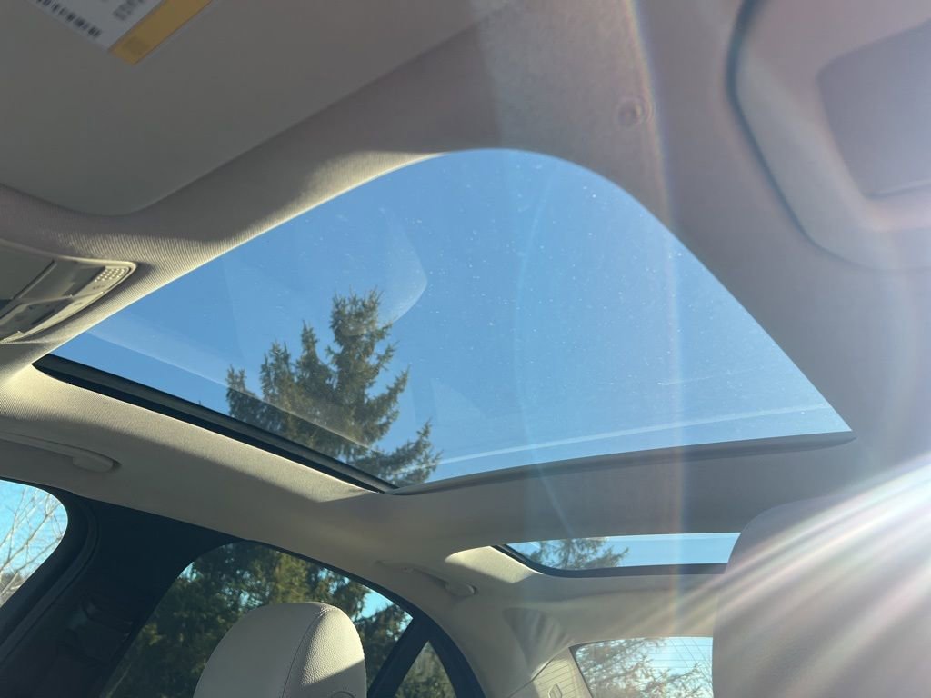 Used 2017 Mercedes-Benz C 300 4MATIC Sedan image 8