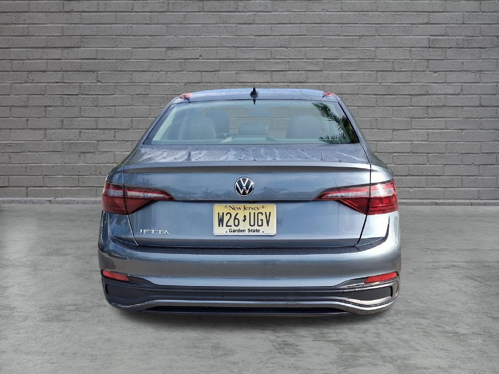 Certified 2024 Volkswagen Jetta S FWD image 9
