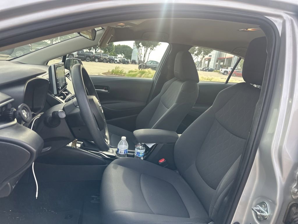 Used 2020 Toyota Corolla LE FWD image 9