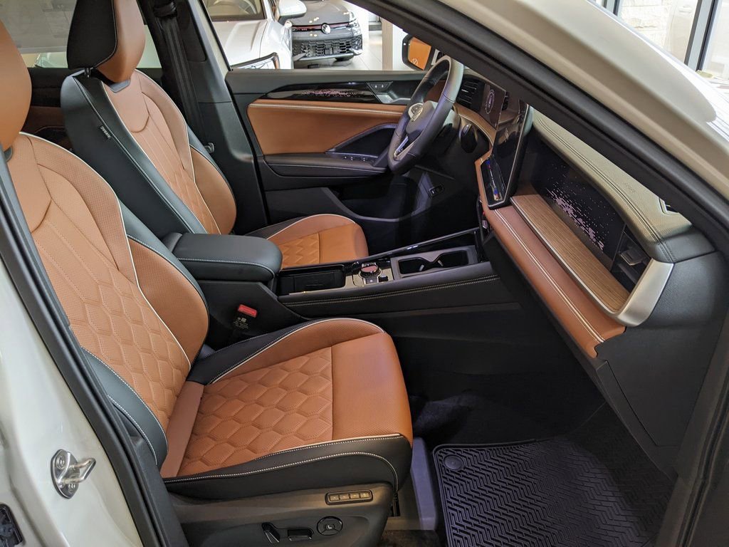New 2026 Volkswagen Tiguan SEL R-Line image 22