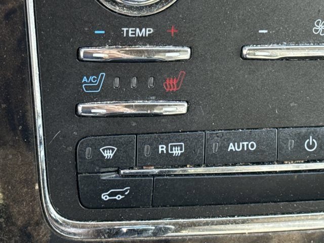 Used 2017 Lincoln Navigator Select RWD image 25