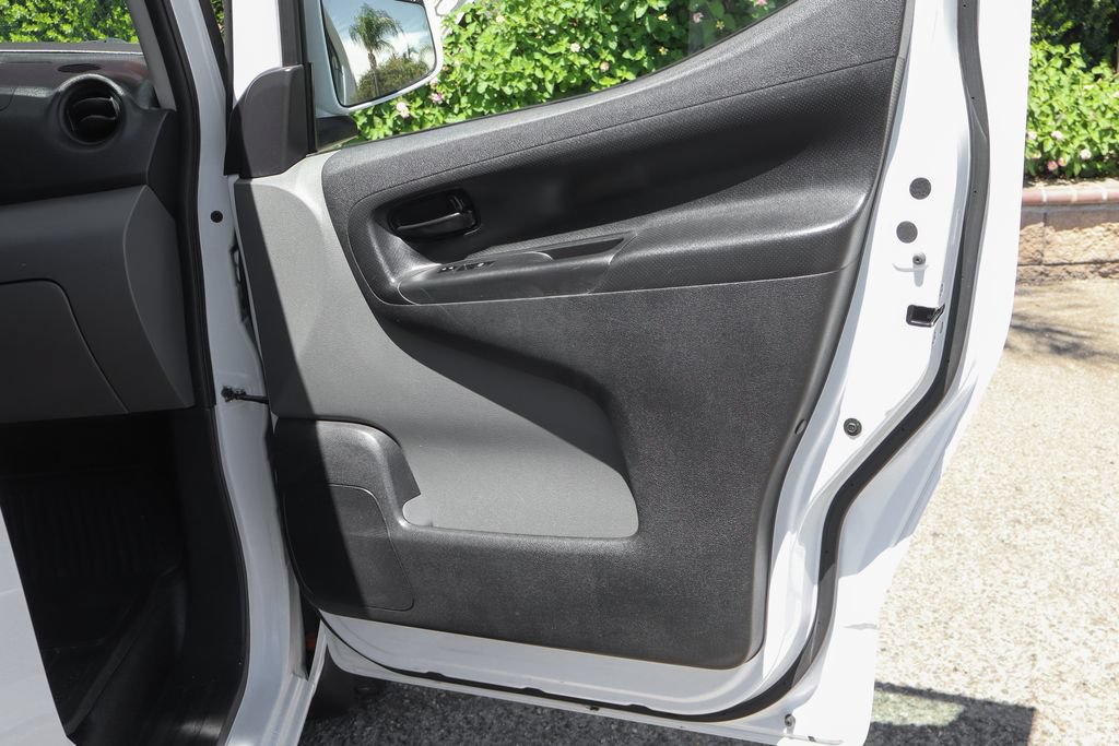 Used 2020 Nissan NV200 SV w/ Sliding Glass Door Package FWD image 39