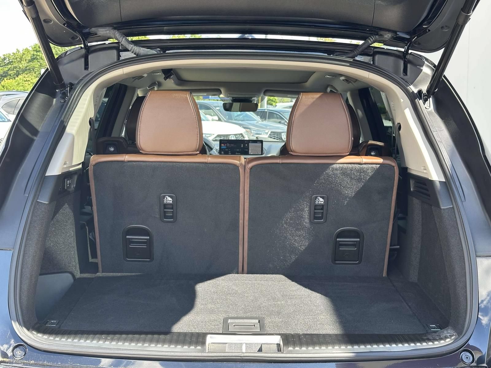 Certified 2024 Acura MDX SH-AWD w/ Advance Package image 12
