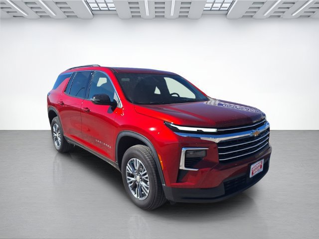 Used 2026 Chevrolet Traverse LT AWD/4WD image 2