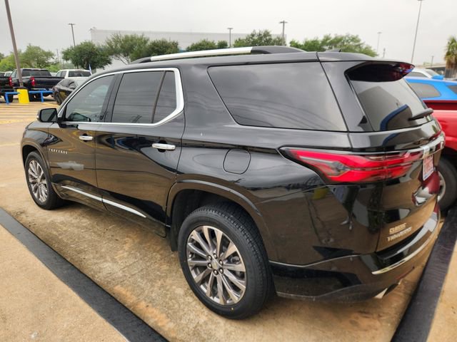 Used 2023 Chevrolet Traverse Premier FWD image 4