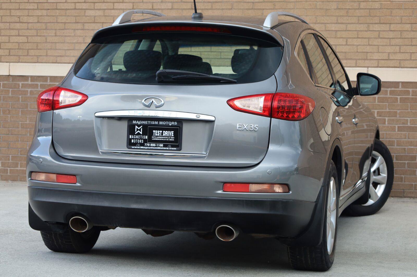 Used 2010 INFINITI EX35 Journey RWD image 9