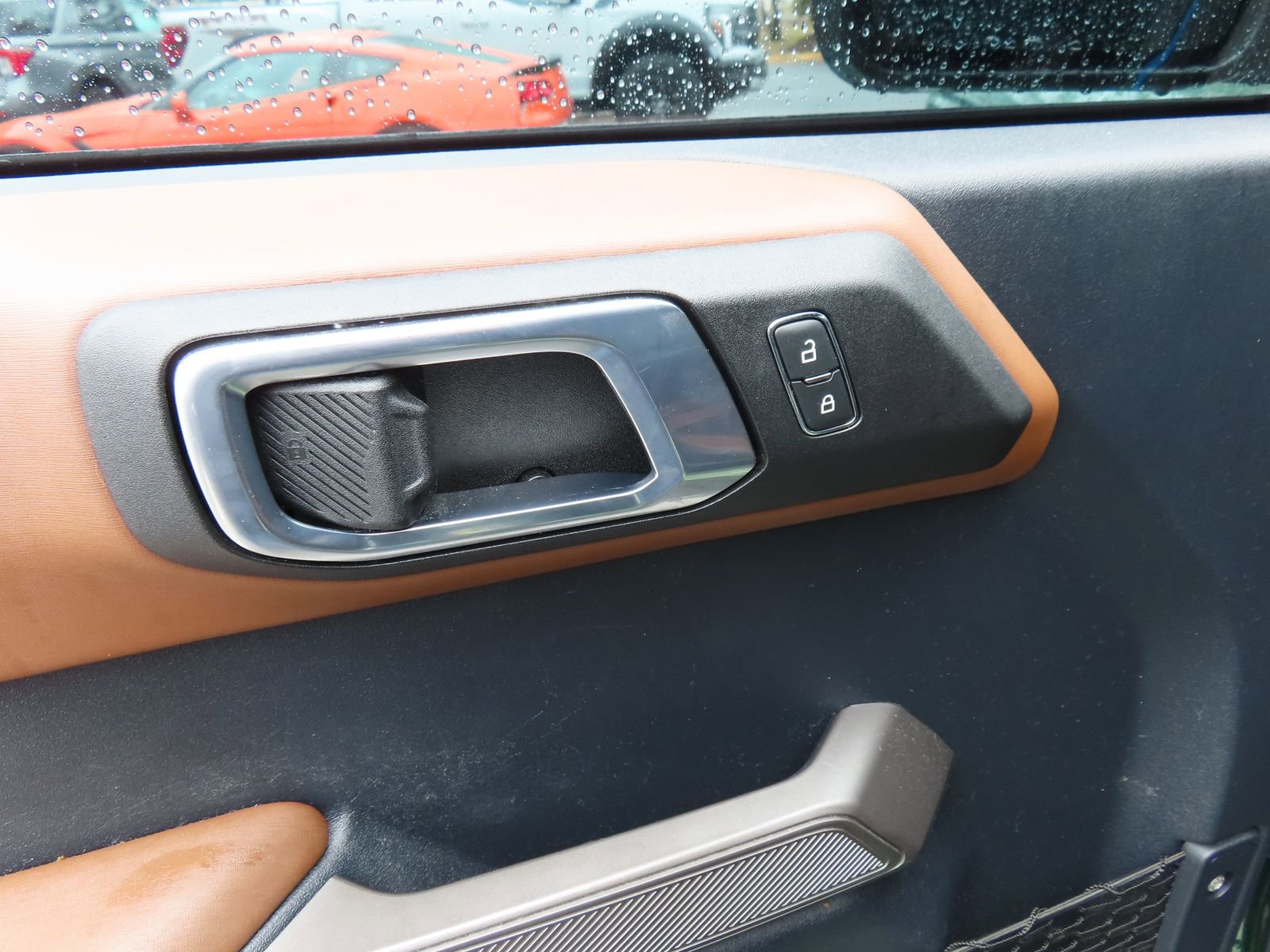 Used 2022 Ford Bronco Outer Banks image 16