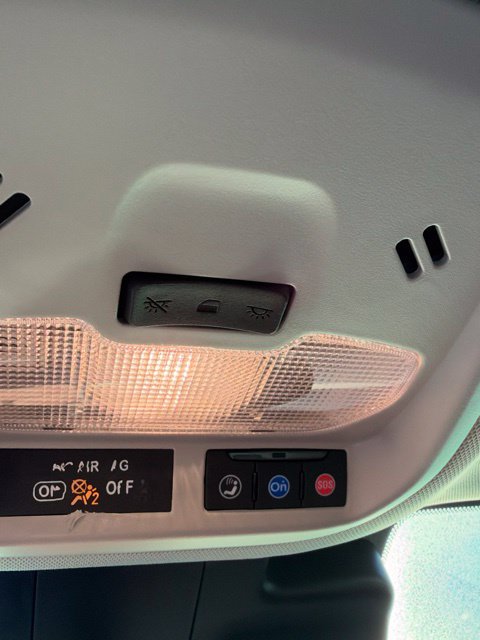 Used 2025 Chevrolet Trax ACTIV FWD image 16