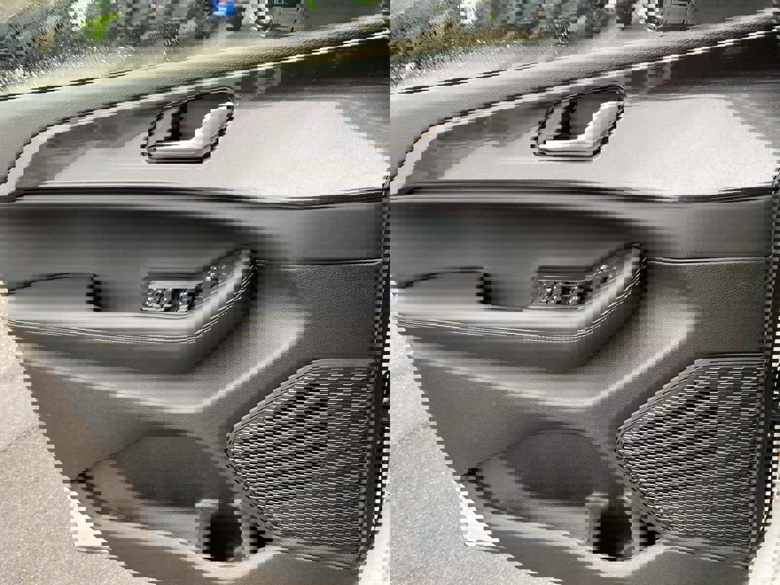 Certified 2023 Jeep Grand Cherokee Altitude image 23