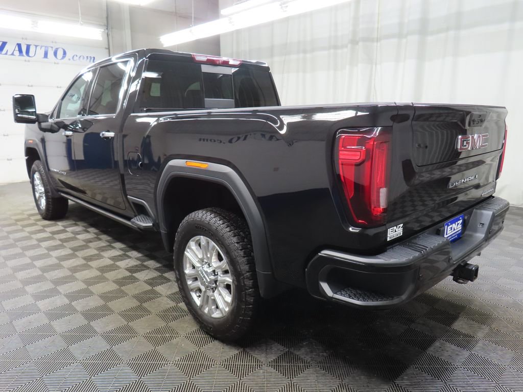 Used 2023 GMC Sierra 2500 Denali w/ Denali Black Diamond Edition AWD/4WD image 7