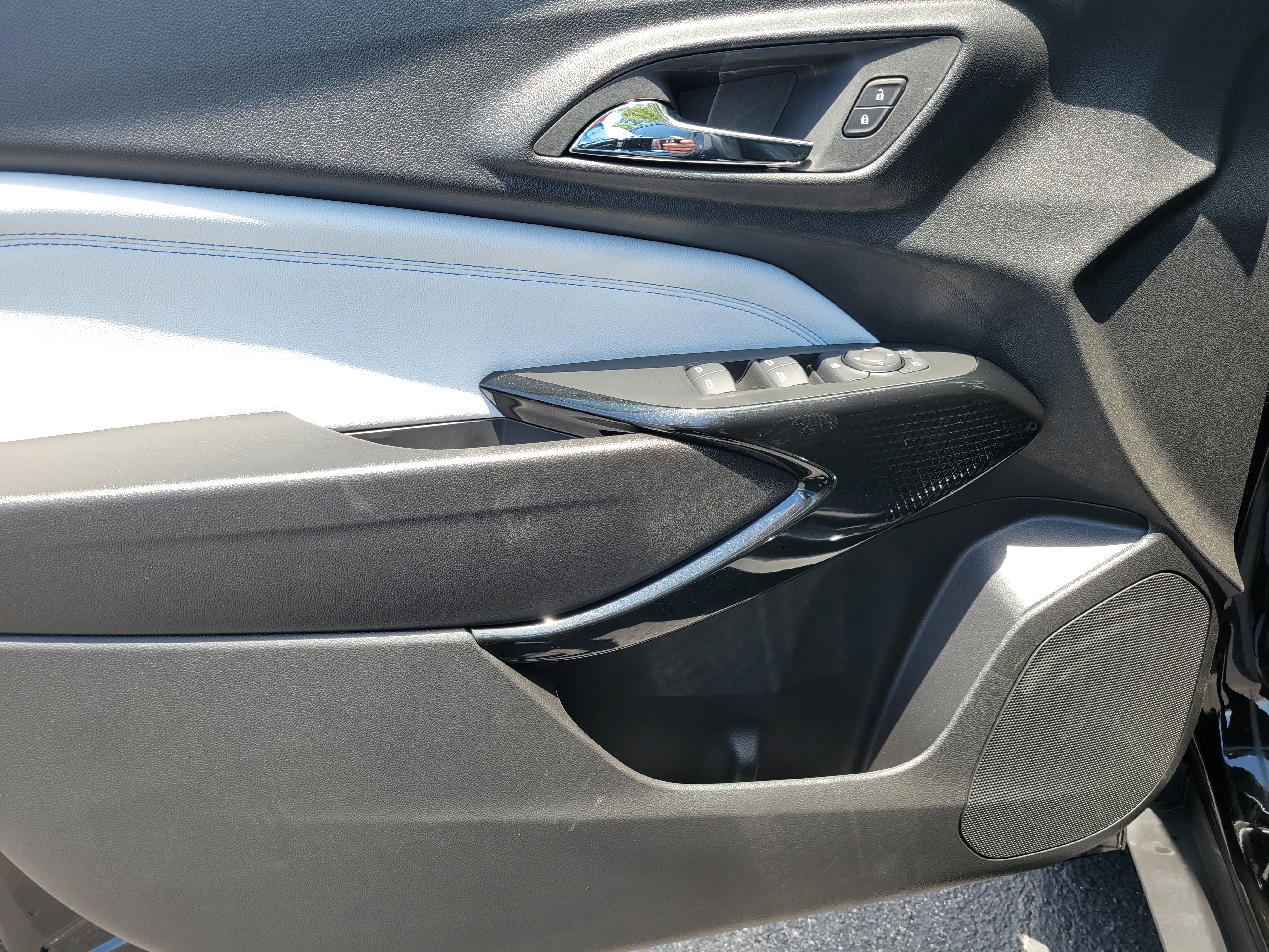 New 2026 Chevrolet Trax LT w/ Driver Confidence Package FWD image 23