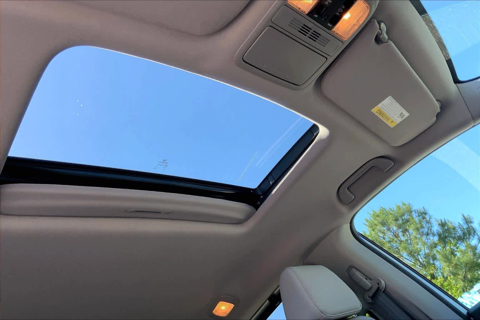 Used 2024 Honda Odyssey EX-L image 13