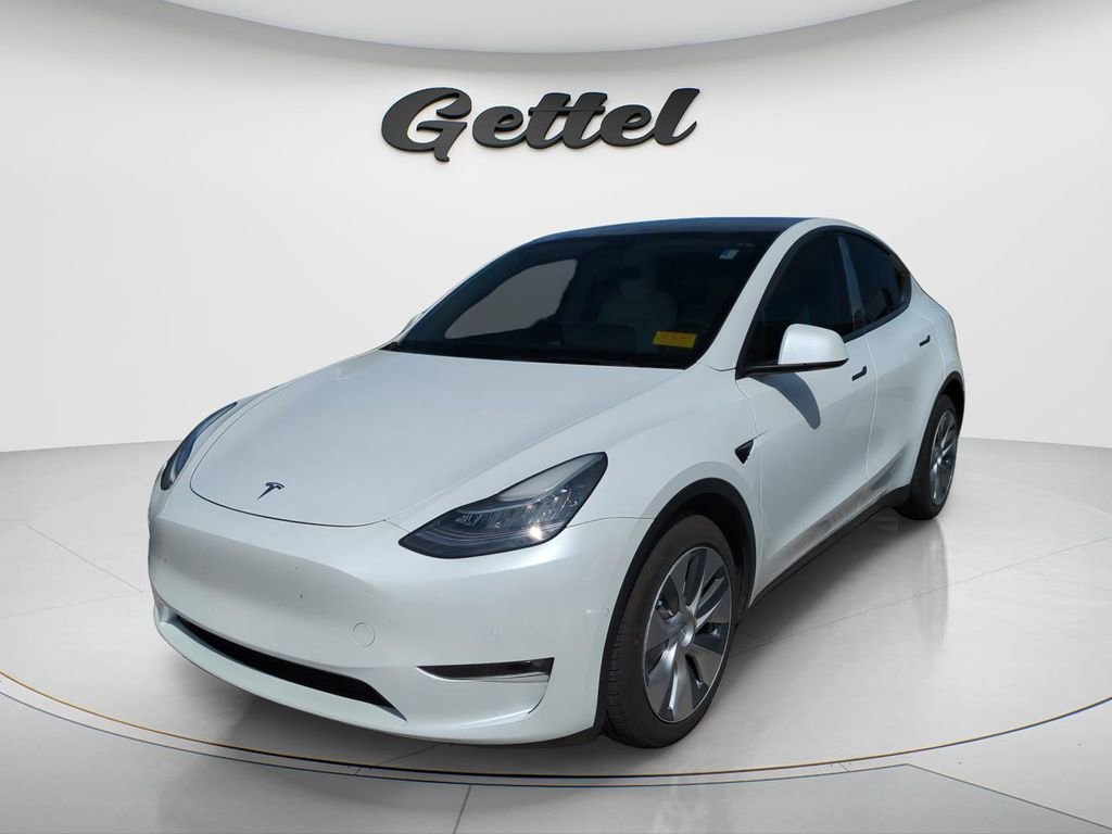 Used 2021 Tesla Model Y Long Range video 2