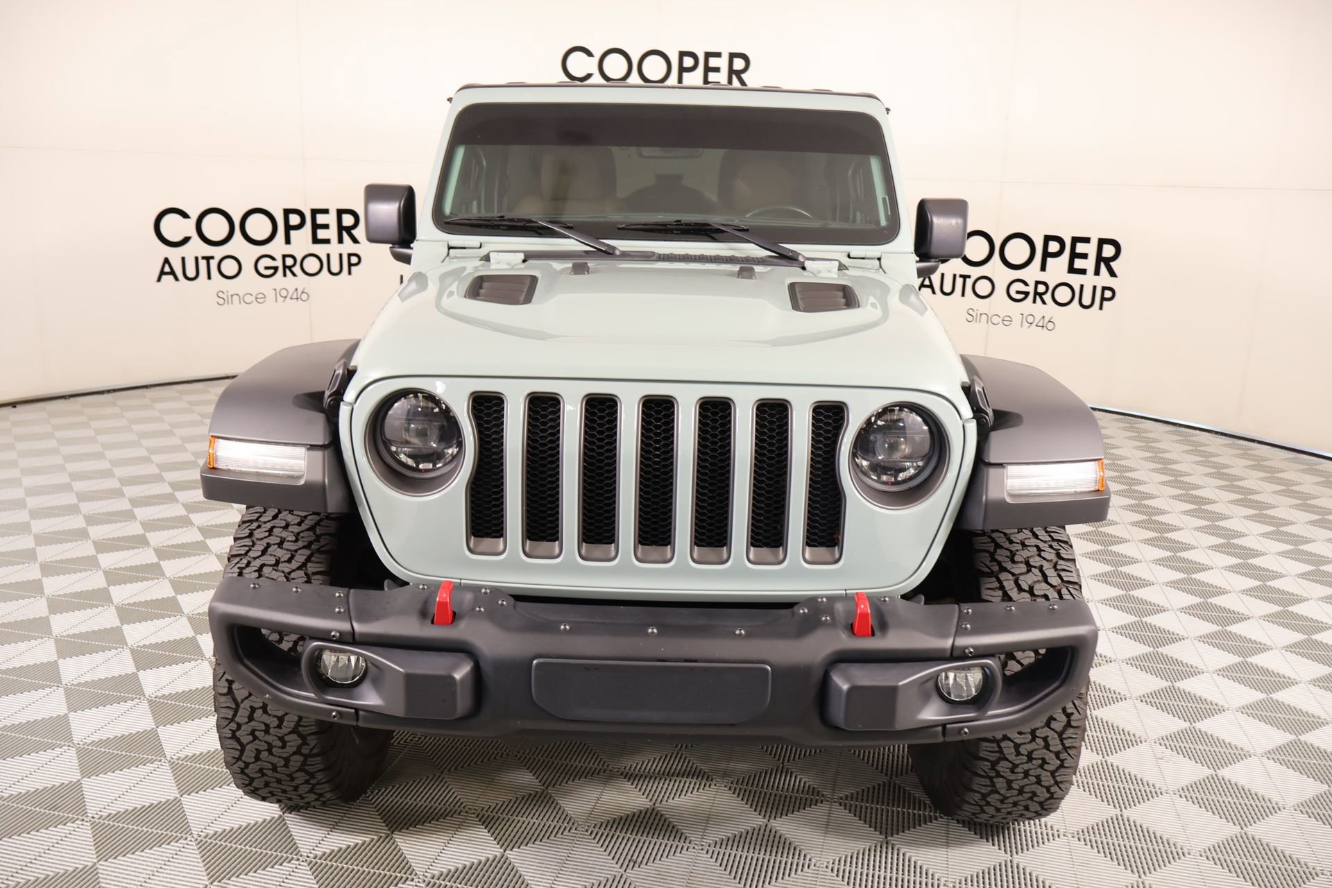Used 2023 Jeep Wrangler Unlimited Rubicon w/ LED Lighting Group AWD/4WD image 10