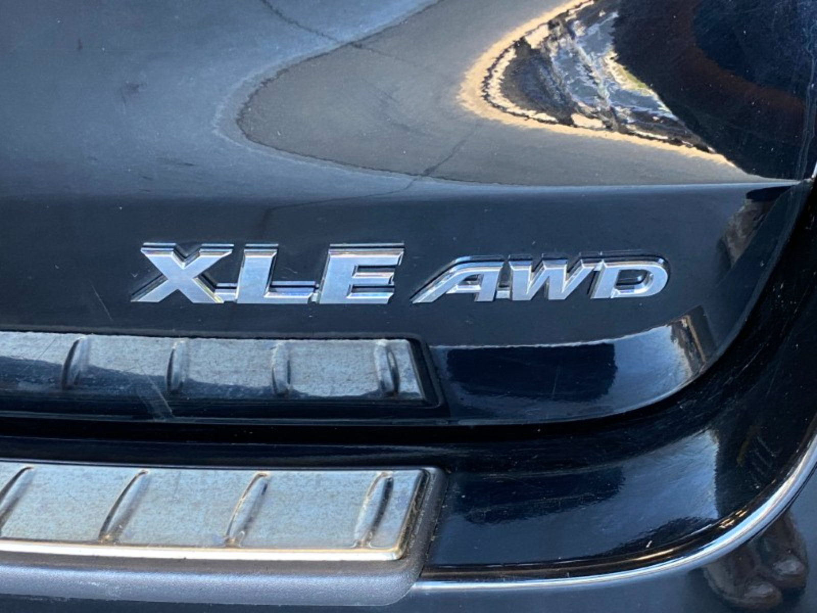 Used 2017 Toyota Highlander XLE AWD/4WD image 26