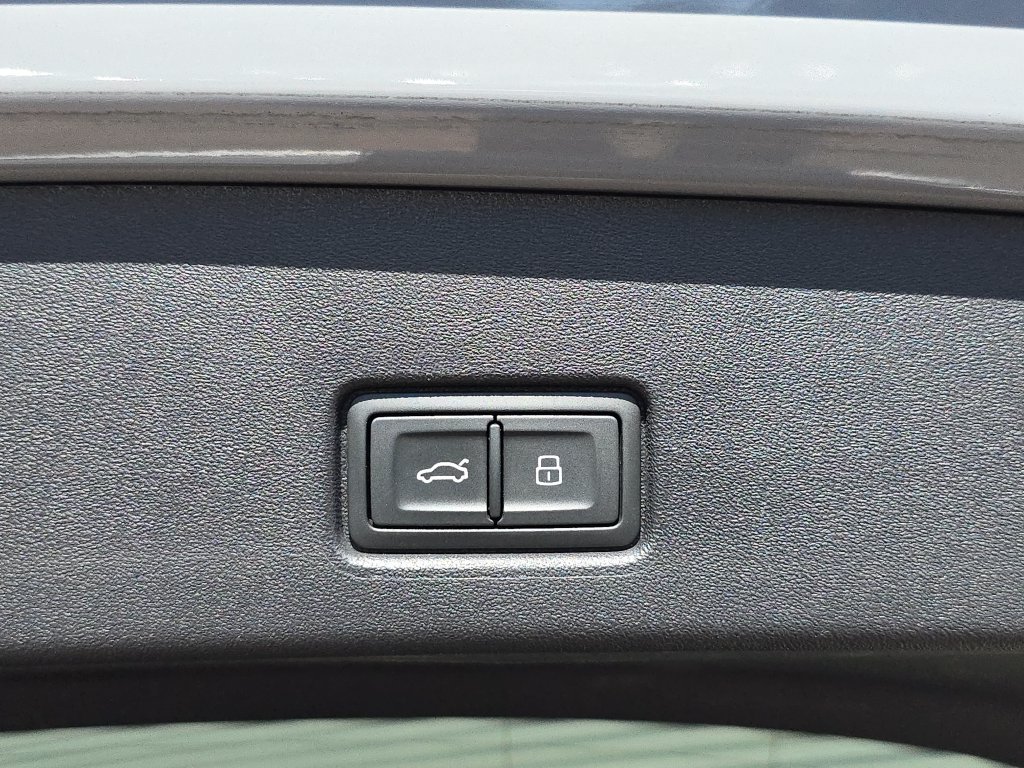 Used 2023 Audi Q4 e-tron Premium AWD/4WD image 16