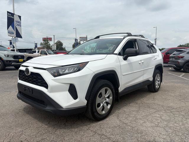 Used 2020 Toyota RAV4 LE w/ Carpet Mat Package AWD/4WD image 9