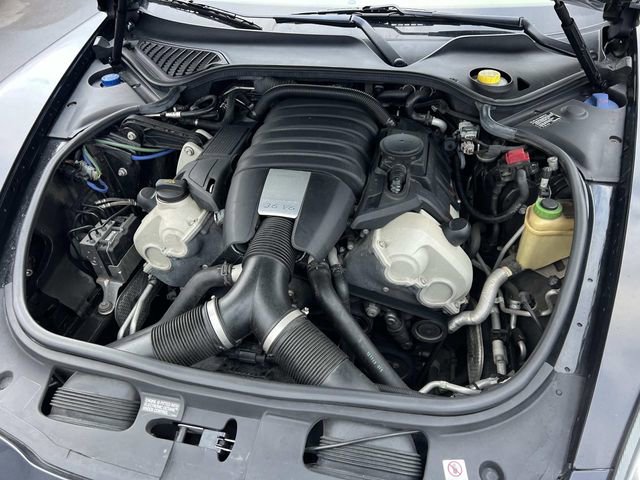 Used 2013 Porsche Panamera 4 image 10