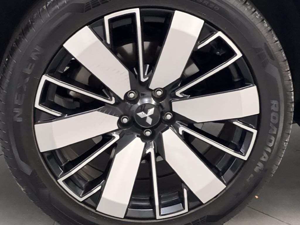 Used 2025 Mitsubishi Outlander SE AWD/4WD image 77